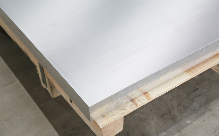 The use and type of mirror aluminum plate